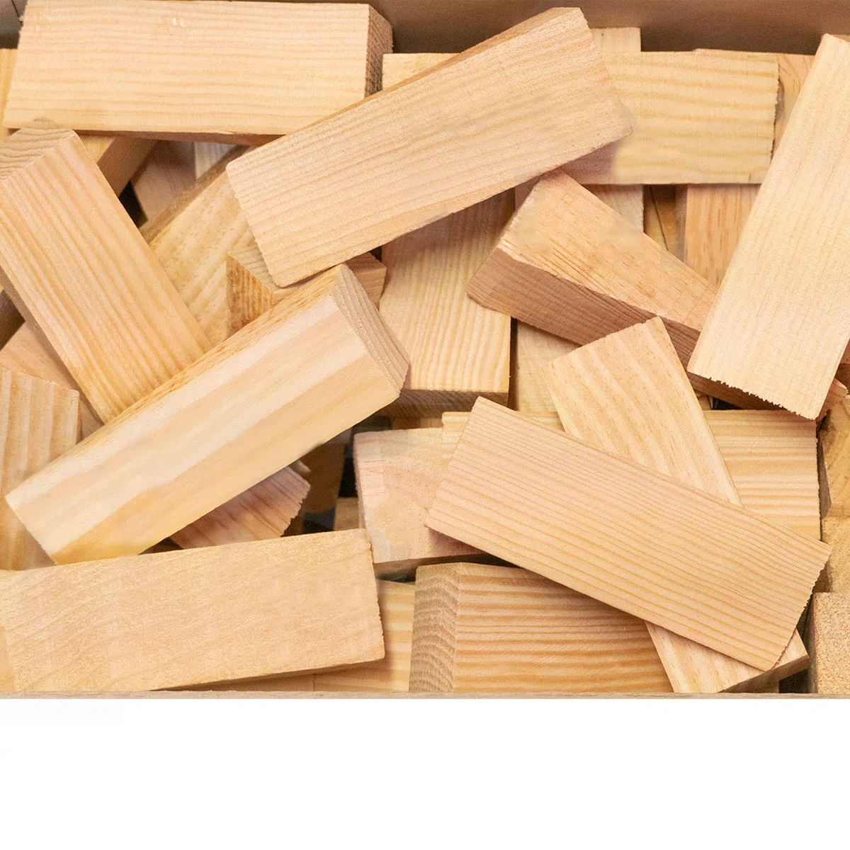 Grandi cunei in legno per la costruzione