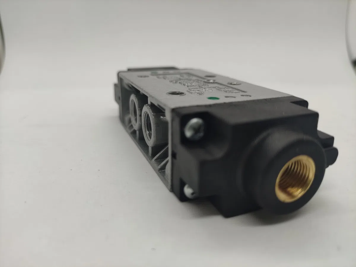 AC-8120 UNIVER VALVOLA PNEUMATICA BISTABILE 5/2 1/4"