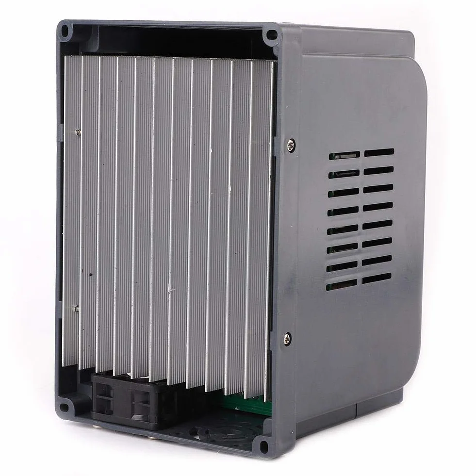 220VAC 1,5KW VFD variatore di frequenza，Monofase 220V Ingresso trifase 380V Uscita VFD Frequenza variabile Inverter Regolatore di velocità Inverter controllo velocità motore