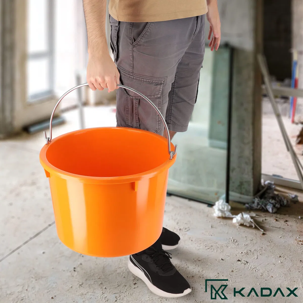 KADAX Secchio da Costruzione in plastica, Secchio per Malta con Manico in Filo di Zinco, Secchio, Secchio per Cemento, Secchio per Malta, Secchio per Acqua, (20 l, 3 Pezzi Arancione)